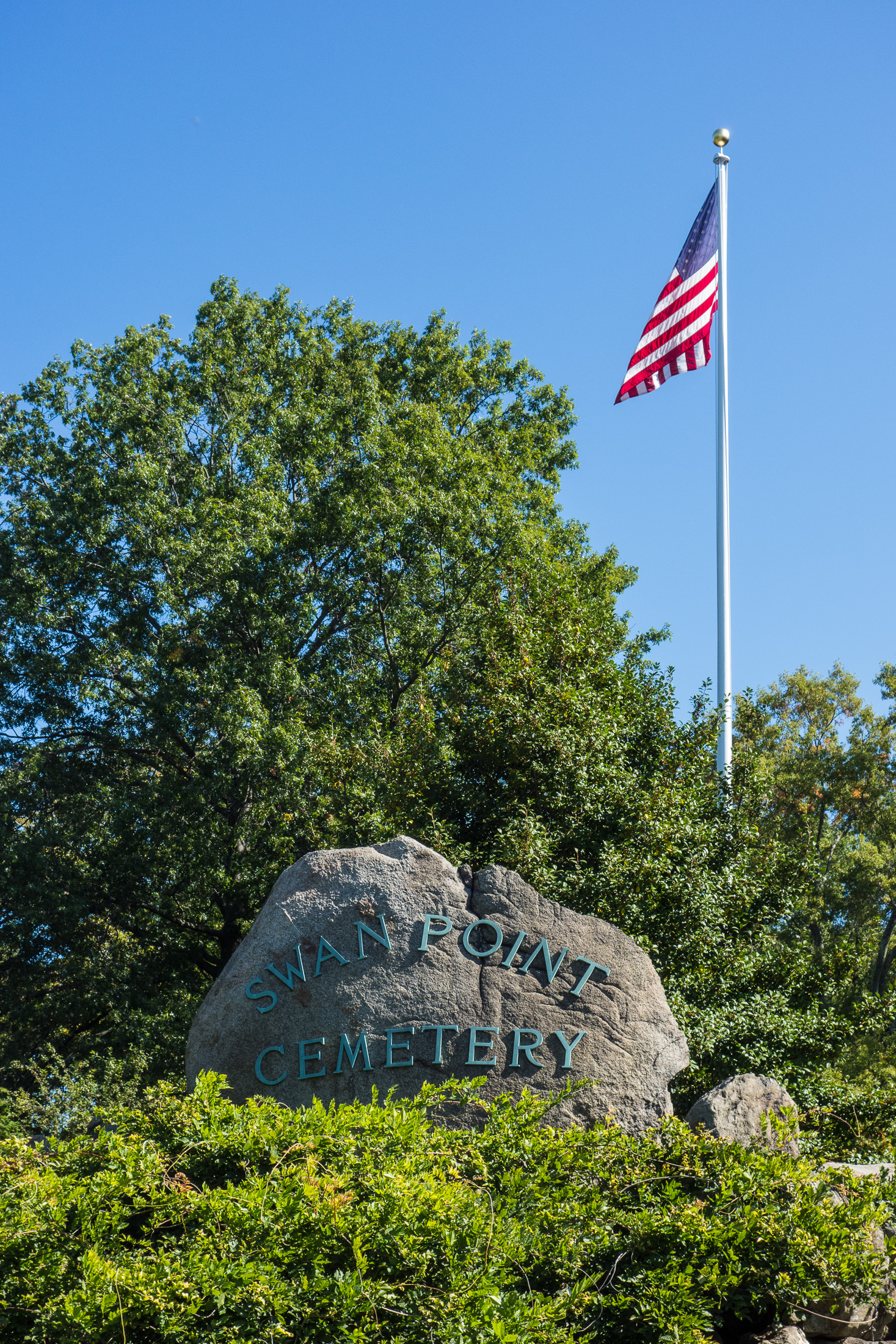 Historic Walking Tour of Swan Point Cemetery